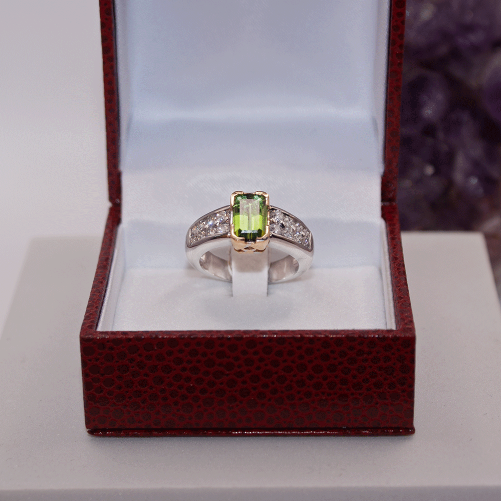 Bague rectangle, tourmaline diamants